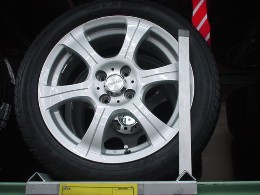 �ڵ���Ź�ۥ�����ۥ�����4�ܥ��å� RAVRION 5.5J-16 +36 195/50R16